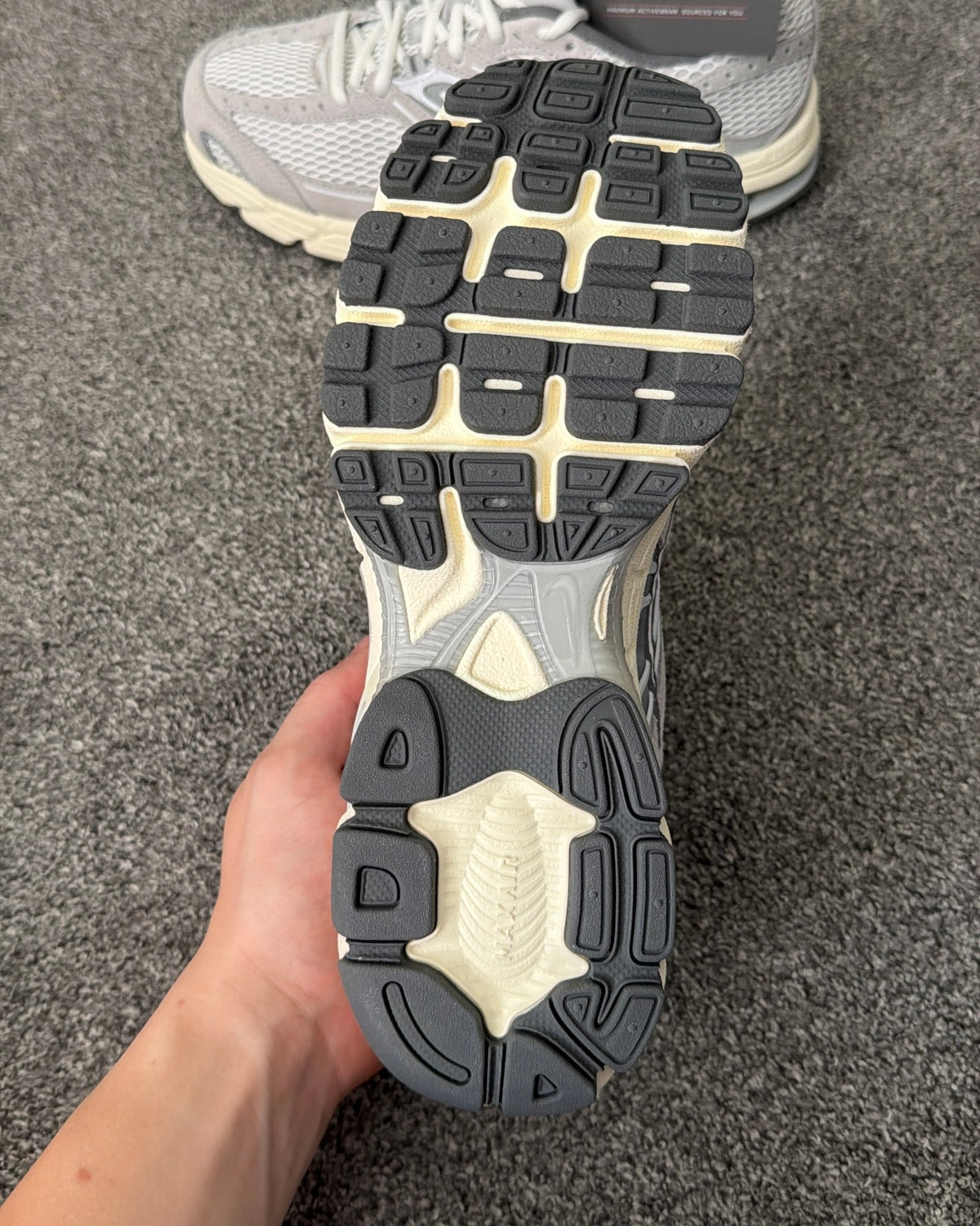 Nike Air Max Moto 2K - Grey Fog/Gunsmoke